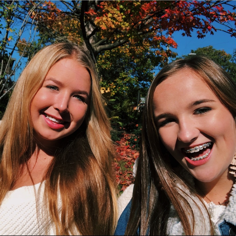 Meet your Posher, Chanel